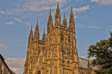 Full Day Tour to Leeds Castle and Canterbury