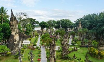 Private Vientiane Tour with Buddha Park Included