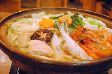 Evening Shrine and Izakaya Japanese Sake Experience Tour