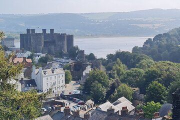 Conwy Castle & Town Highlights Walking Tour