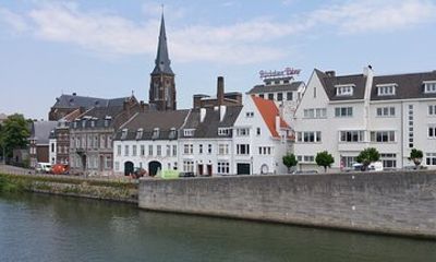 Maastricht Private Guided Walking Tour With a Local Guide