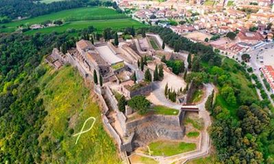 Girona Castell Hostalric and Roca Village Tour from Palamos