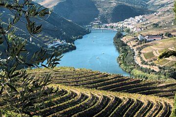 Uncharted Douro – Land Rover & Sail Edition