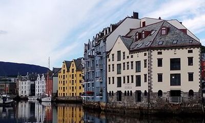 The Essence of Ålesund Self-Guided Walking Tour
