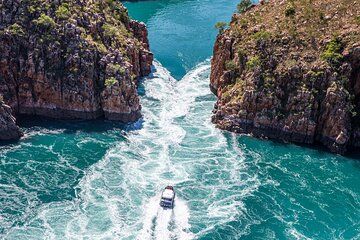 Horizontal Falls Helicopter, Boat and Lunch from Derby