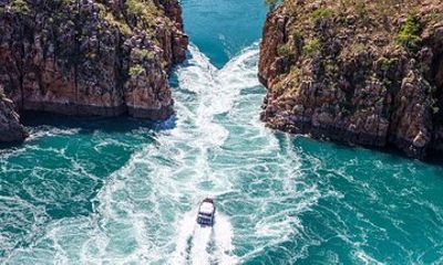 Horizontal Falls Helicopter, Boat and Lunch from Derby