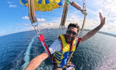 Parasailing adventure in Polignano with transport included