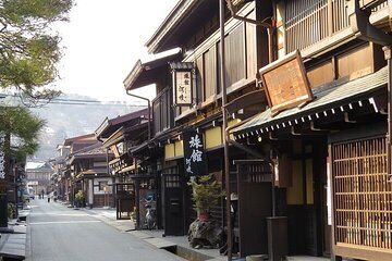 Full Day Private Tour in Takayama Old Township and Shirakawago