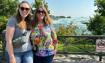 3 Day Niagara Falls and Toronto City Voyage Car Tour
