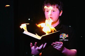 Magician Ryland Petty in Russ Brown's House of Secrets