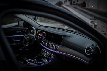 Luxury Private Transfers in Santorini