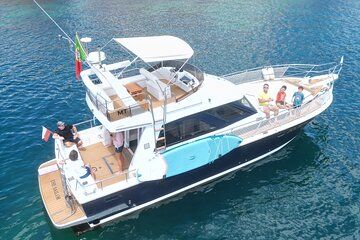 4 Hour Charming Yacht Benagil Cave tour