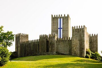 A Guimarães Hidden Gems Walking Tour Experience