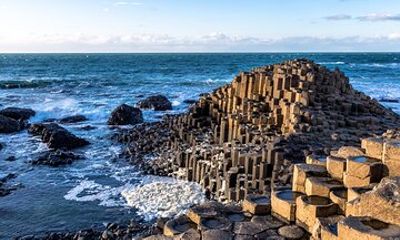 Giant Causeway Day Tour from Belfast with 8 Scenic Stops