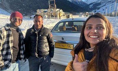 Srinagar Airport to Dal Lake Taxi Service