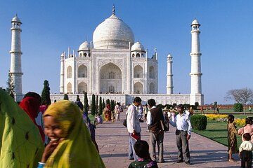 Sunrise Taj Mahal and Agra Fort Private Tour By Car
