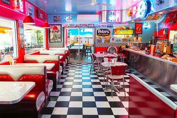 Lunch at Georges Diner Private Tour