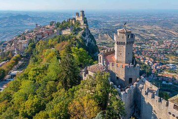 San Marino Small Group Guided Tour with Pass 7 attractions