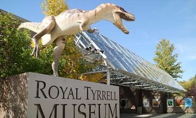 Drumheller Tour Royal Tyrell Museum Shared Tour