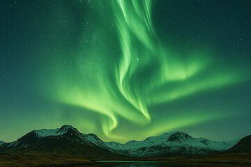 Small Group Northern Lights Tour with Photos and Hot Chocolate