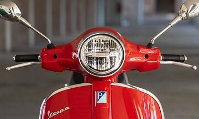 Vilnius on Vespa Explore UNESCO Heritage in Style