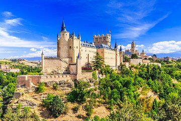 Combo Segovia Alcazar Castle and Tower of Juan II Entry Ticket