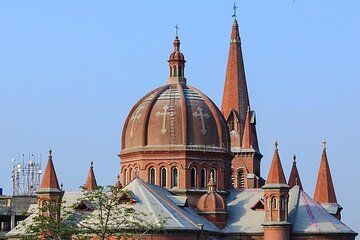 Explore the British Footprint in Historic Lahore Tour