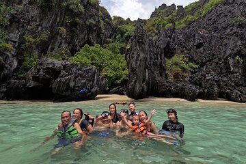 El Nido Tour with Lunch and Transfers