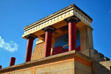 Private guided tour to Knossos Palace, an Olive mill and a Winery
