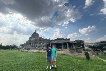 Hubli to Hampi, Anshi National Park & Goa Beach Tour