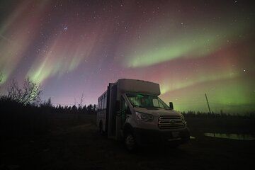 Yellowknife Aurora Hunting by Small Group + Photography Services