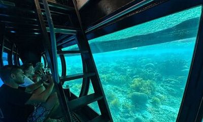 Aquaspace Morning Sail and Snorkel Tour on Bonaire with Lunch