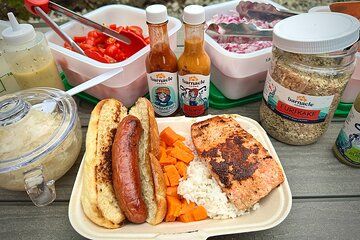 Alaska Wildlife Adventure Raptor Experience & Salmon Tales Lunch