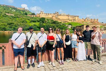From Delhi: Same Day Group Tour to Jaipur with Transfers & Guide