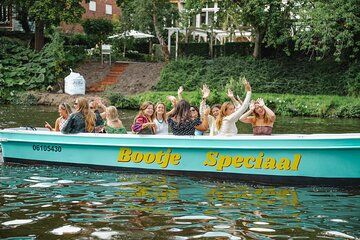 Groningen: Relaxing boat tour with unlimited drinks: 1.5 hours