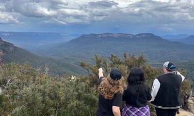 Blue Mountains Day Trip + Sydney Zoo +Three Sisters + Waterfalls