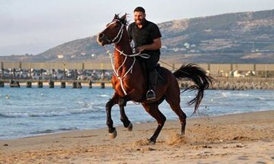 Sunset Beach Horseback Riding in Lebanon