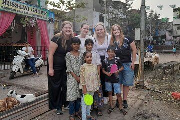 Dharavi Slum Tour with Dhobi Ghat Laundry and Flower Markets