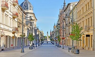Lodz Old Town Manufaktura Highlights Private Walking Tour
