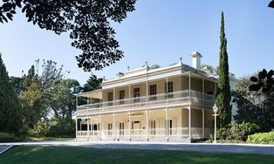 Como House: Guided House Tour