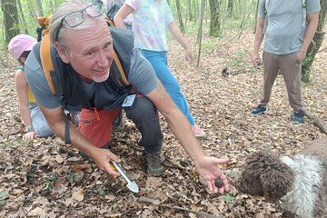 Truffle Hunting with Lunch and Chianti Tasting from Pisa