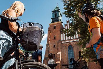 Poznań Highlights on a Guided Bike Ride