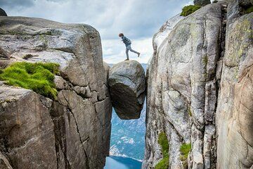 Hiking Tour to Kjeragbolten with Local Guide
