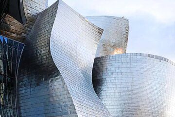 Bilbao Private Tour with Michelin Starred Lunch