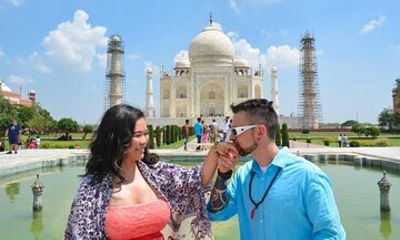 Private Agra Day Tour with Taj Mahal and Lunch