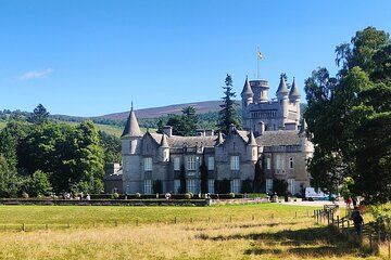 Aberdeen Private Tour: Balmoral Castle and Scenic Wonders