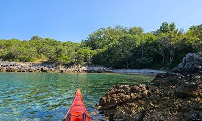 Guided Kayak Tour of Krk in Čavlena Cove