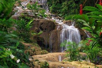 Ocho Rios Mi Crazy: Konoko Falls, Garden and Park with Beach Tour