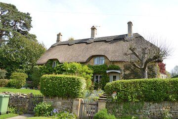 Private Full Day Cotswolds Tour from London Historic Towns