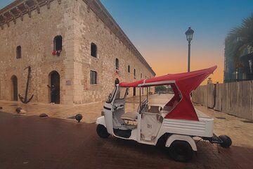 Discover Colonial Santo Domingo by TukTuk in 45 Minutes